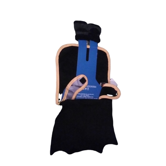 Infant Bat Man Caped Bib and Bootie set - Picture 3 of 3